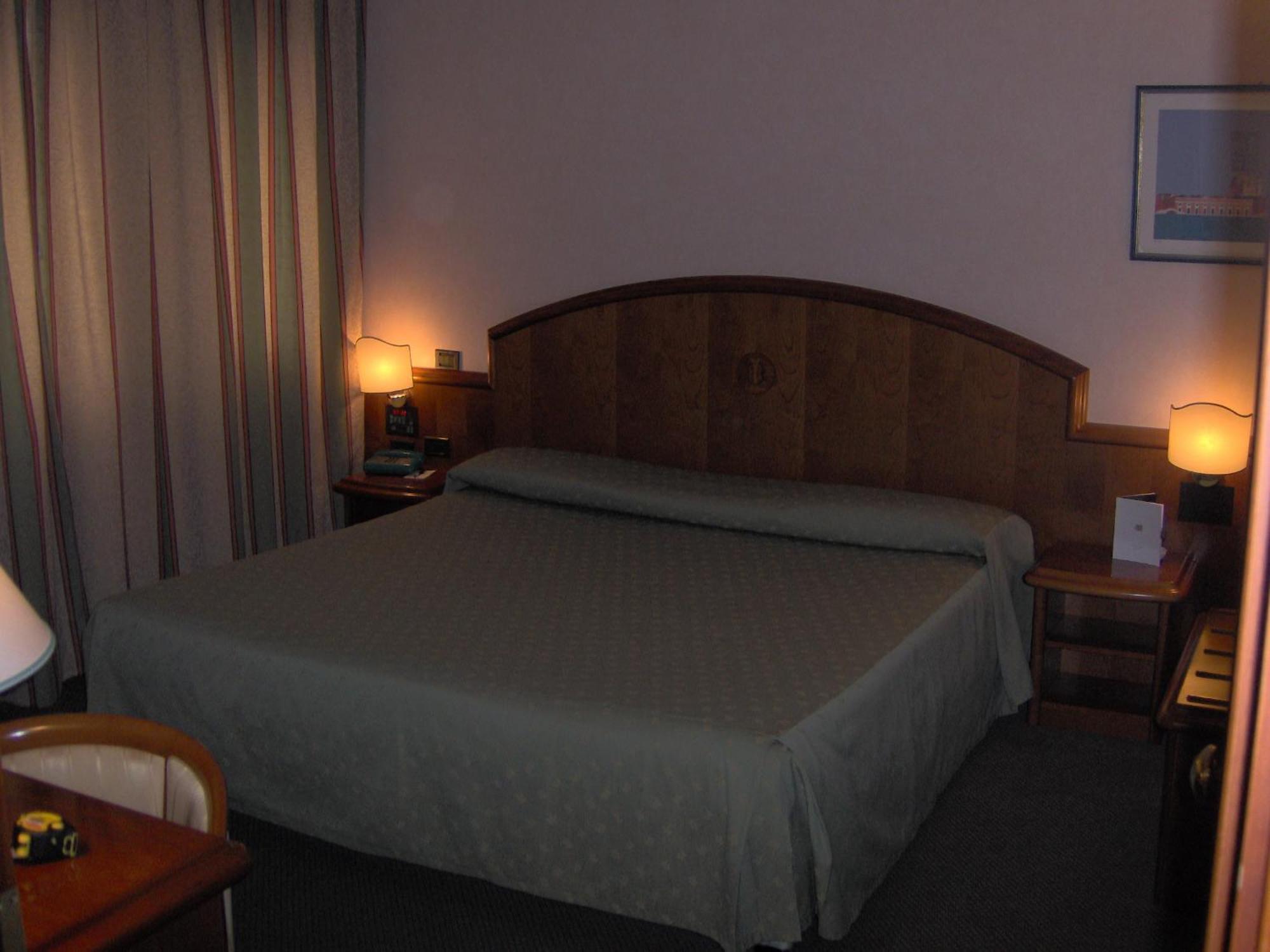Hotel Due Leoni Sacile Exterior photo