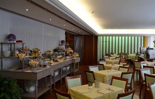 Hotel Due Leoni Sacile Exterior photo